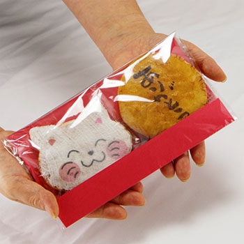 猫スイーツギフトに最適・福々ねこ煎餅「七福にゃんべいと言葉を選べる2枚台紙袋」
